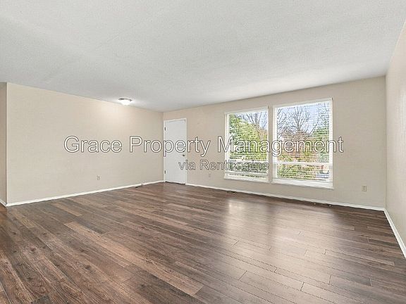 4th image of 11565 Monroe St