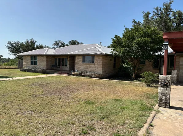1419 W Broadway St, Eden, TX 76837