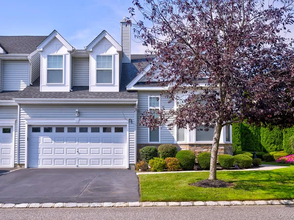 60 Pacific Dunes Court, Medford, NY 11763