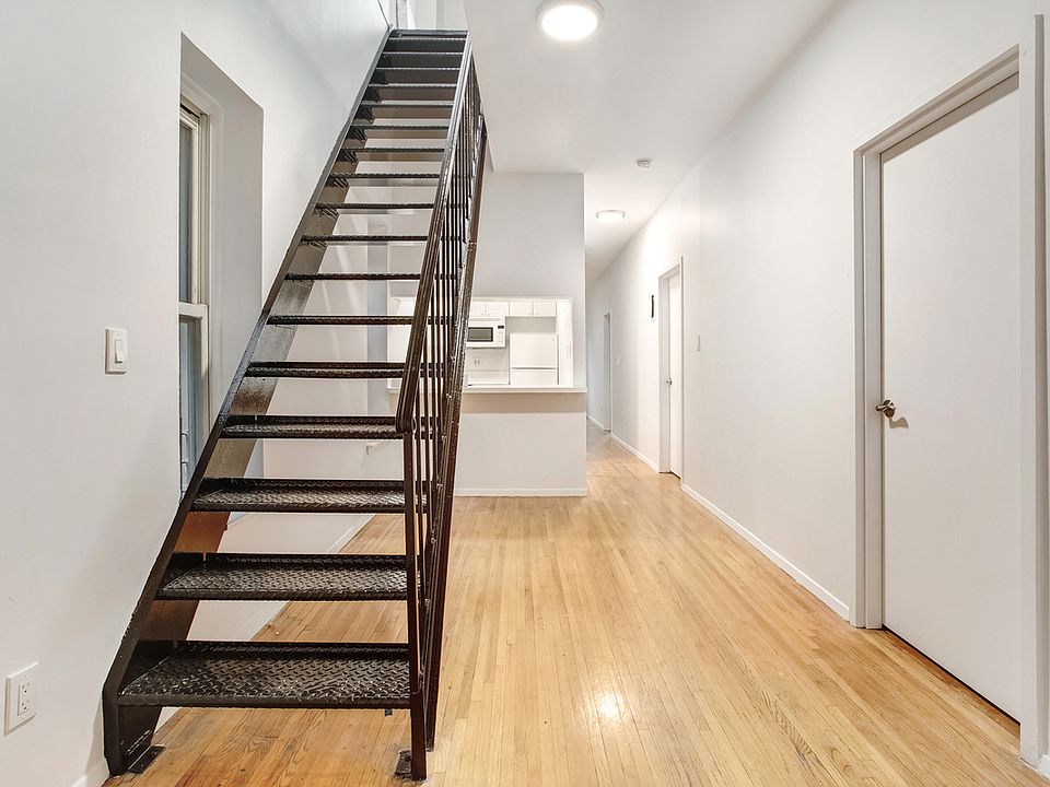 1st image of 323 W 47th St APT 5b