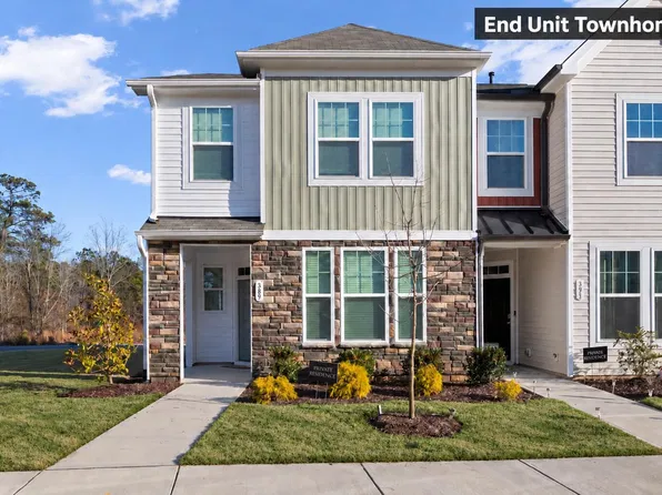 389 Channel Drop Dr, Clayton, NC 27520