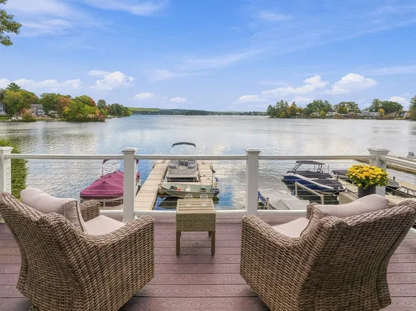 93 Birch Island Rd, Webster, MA 01570