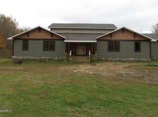 2242 Coloma Rd, Coloma, MI 49022