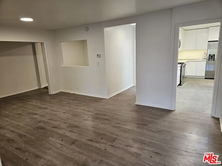 4531 Van Nuys Blvd — Photo 5