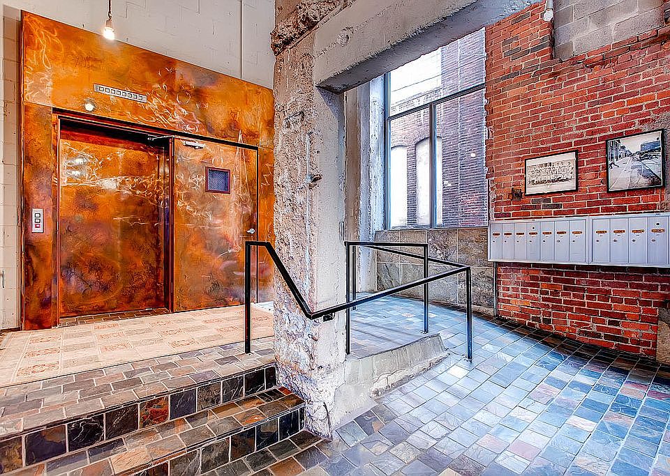 Bayly Lofts lobby 
