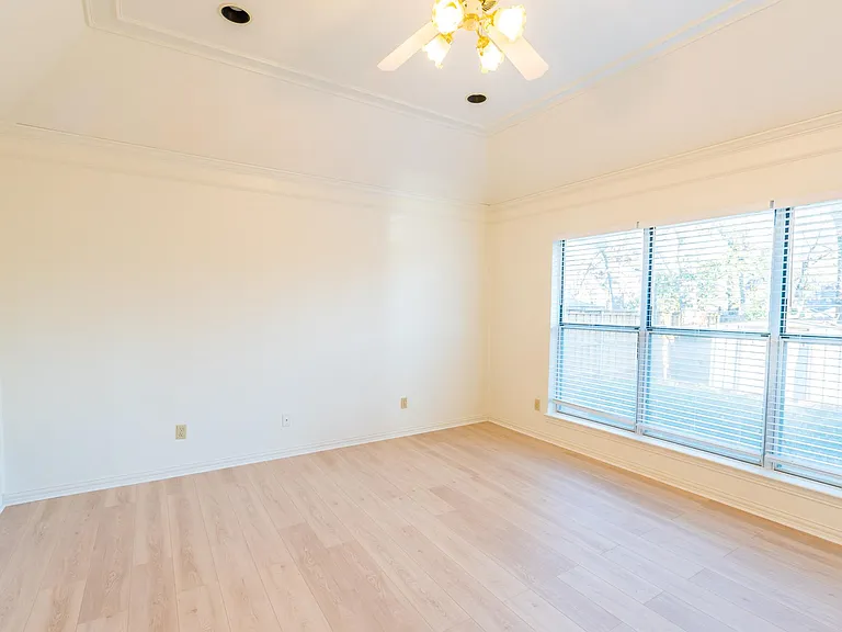 2411 Cross Timbers Trl — Photo 24