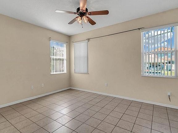 4th image of 2745 Portchester Ct