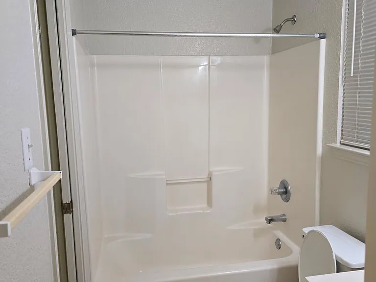 1602 Van Zanten Dr — Photo 12