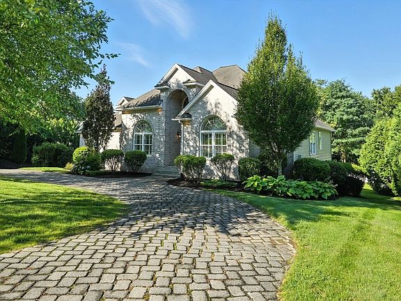 2nd image of 1 White Brook Ln