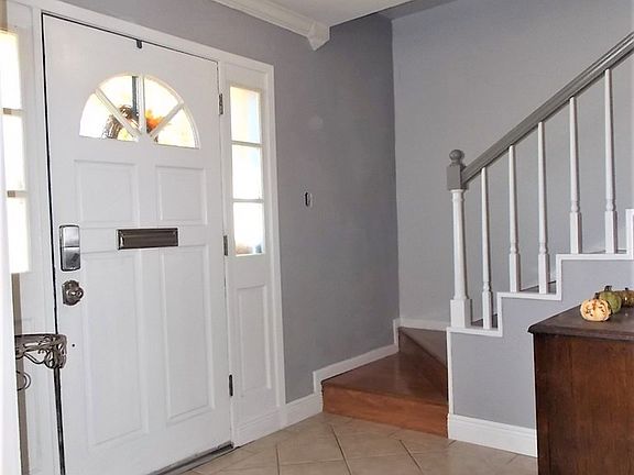 3rd image of 6065 Afton Ln