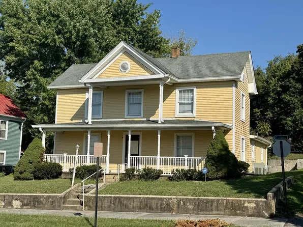301 W Valley St, Abingdon, VA 24210