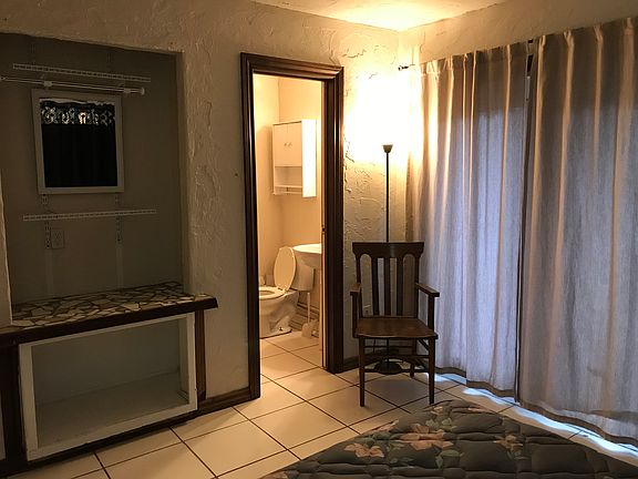 3rd image of 2701 Dogwood Dr