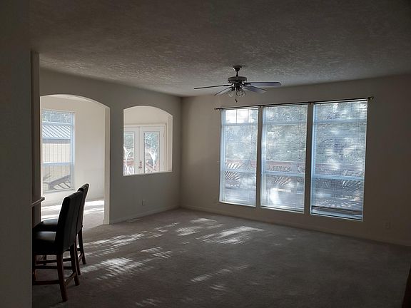 4th image of 15245 SE Loafer Ave