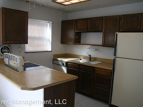 3rd image of 6485 Lange Dr