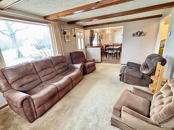 4th image of 3946 Spruce Dr