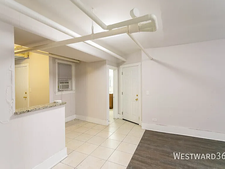 1662 W Farwell Ave #G — Photo 6