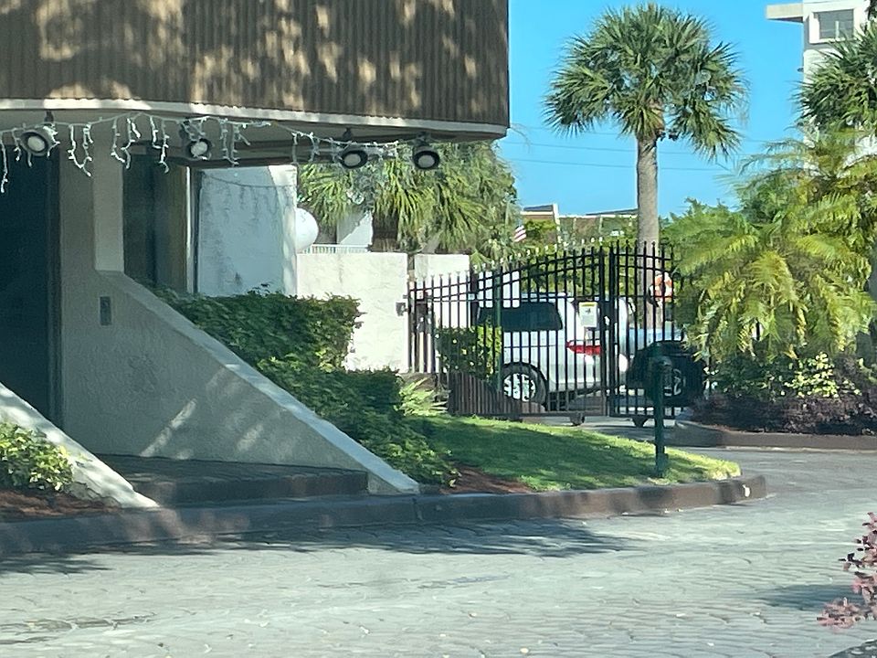 1st image of 1800 NE 114th St APT 1101