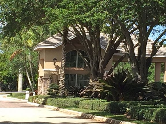 2nd image of 7811 S Woodridge Dr