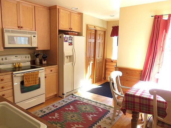 2nd image of 26 Balsam Crest Path Unit C