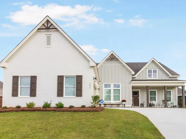 602 Charleston Mills Dr, Midland City, AL 36350