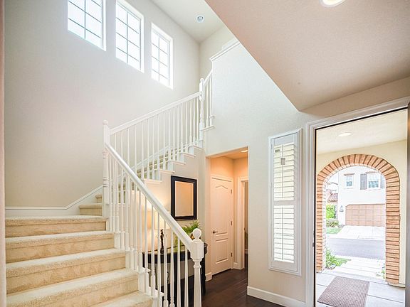 5th image of 7548 Pesaro Dr