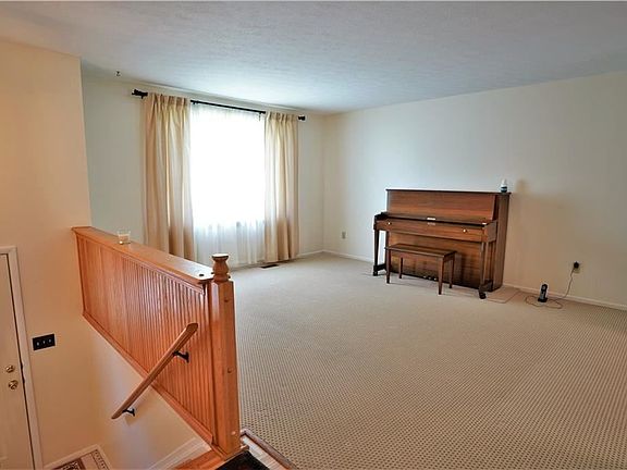 4th image of 1298 Denise Dr