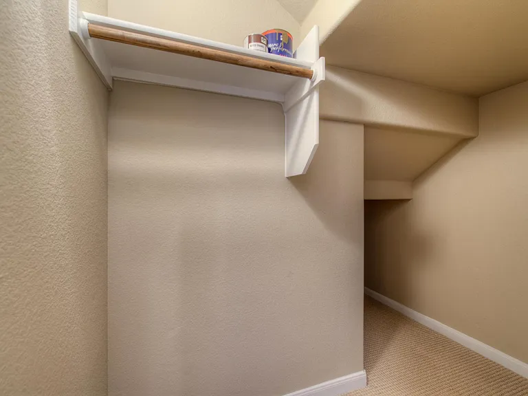 405 S Meadowlark St #B — Photo 23