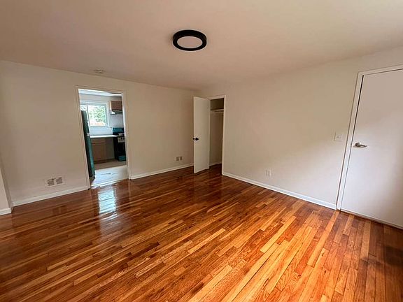 2nd image of 269 Park Rd #269A