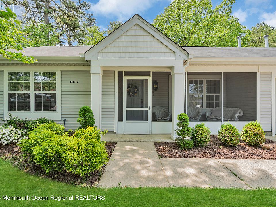 1243A Thornbury Ln, Manchester, NJ 08759 MLS 22314036 Zillow
