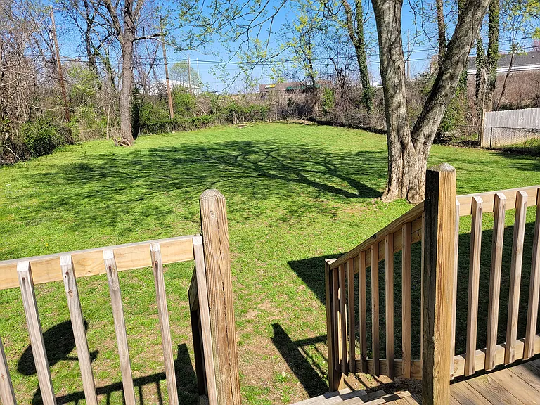 2226 Windcrest Dr — Photo 16