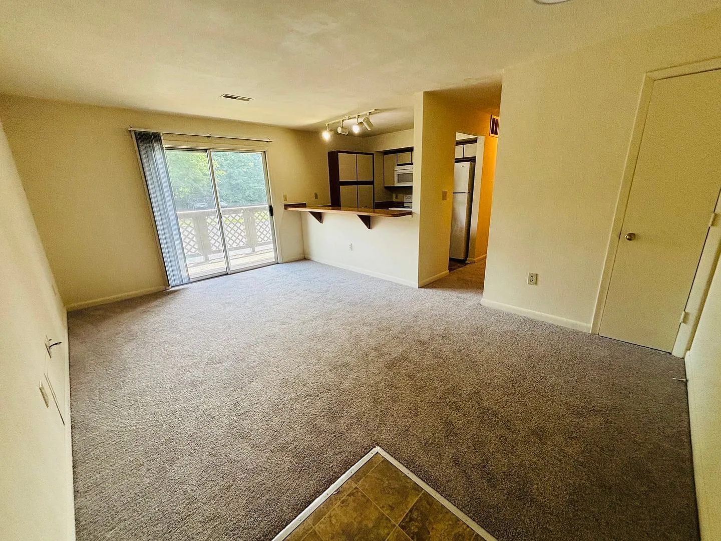 3 Bedroom 2 Bath Condo — Photo 3