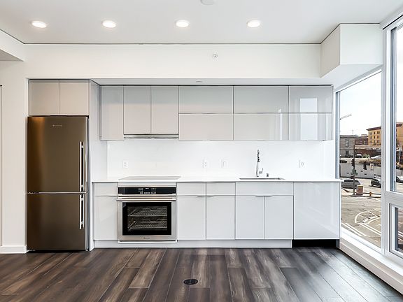 2nd image of 450 S Main St #208