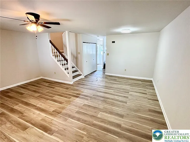 15 W Chestnut St — Photo 4