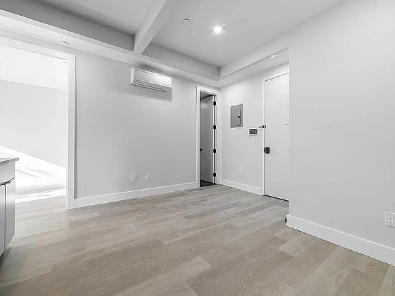 4th image of 722 De Kalb Ave #4