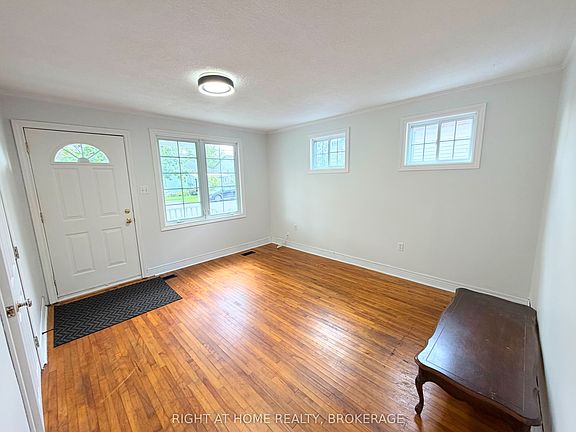 4th image of 44 Cumming St