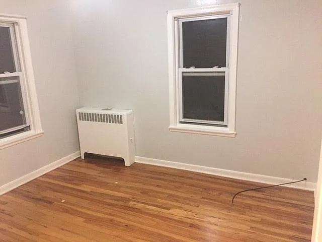 Building Photo - 9421 Burlington Ave #2S