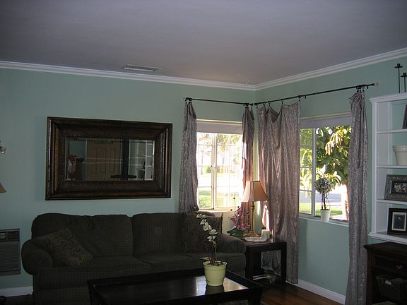 3rd image of 1714 W Roseway St