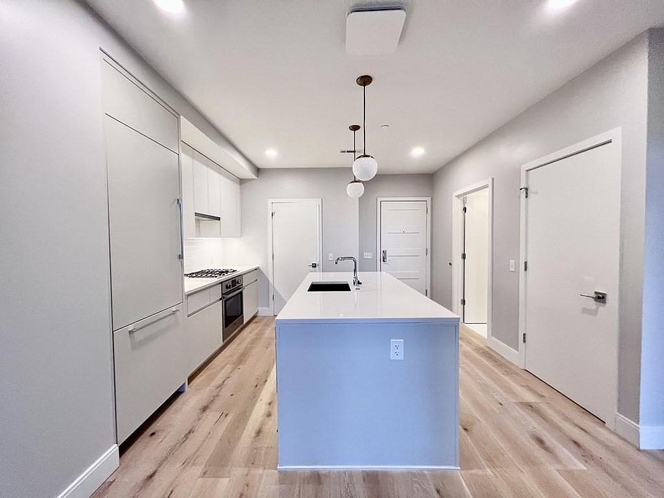 1st image of 193 Washington St #419