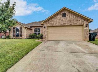 7347 Rockpoint Ln, Tyler, TX 75703