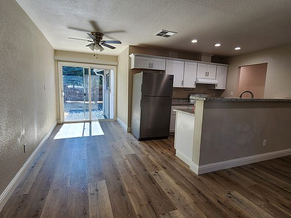 4th image of 131 Glacier Ct