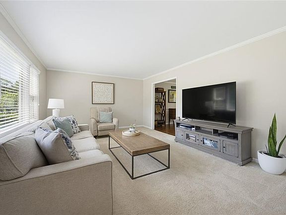 5th image of 1220 Sherry Dr