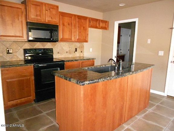 2nd image of 2923 E Coralbell Ave
