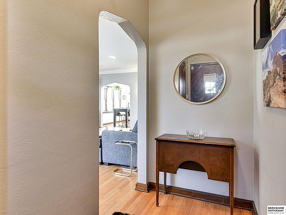 5th image of 6215 William St