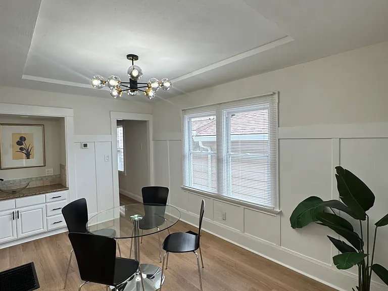 4732 Congress Ave — Photo 8