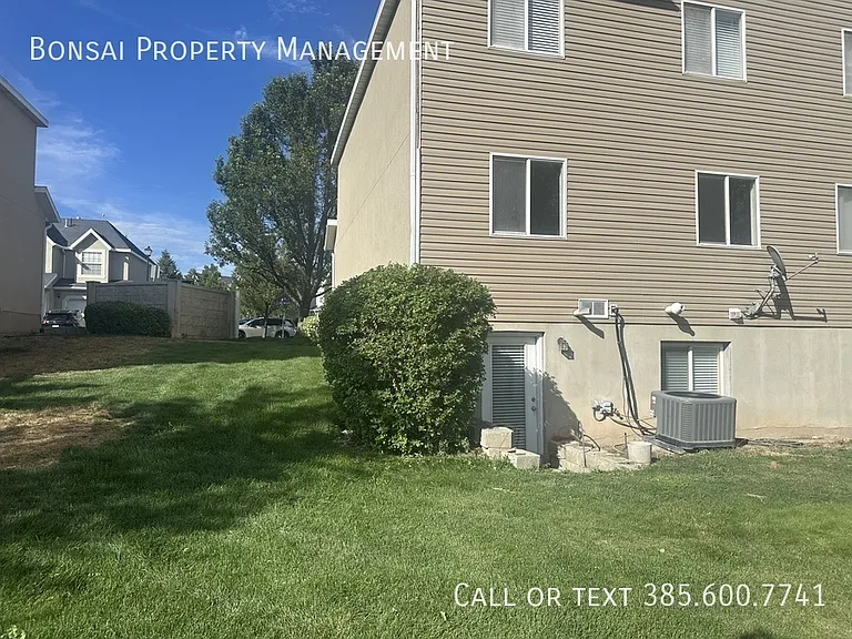 1247 W Bridalwood Loop — Photo 17