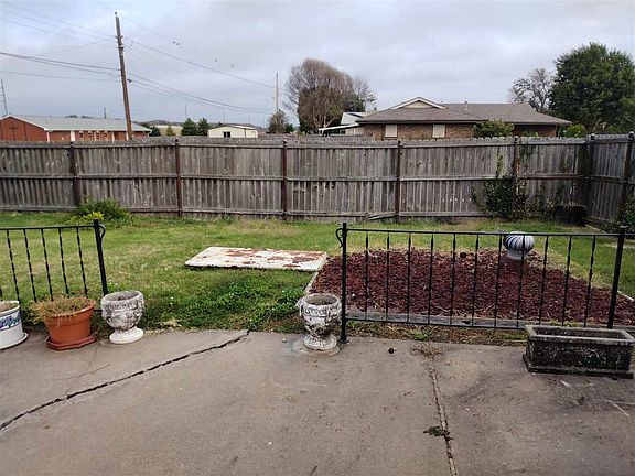 2nd image of 1424 NW 50th St