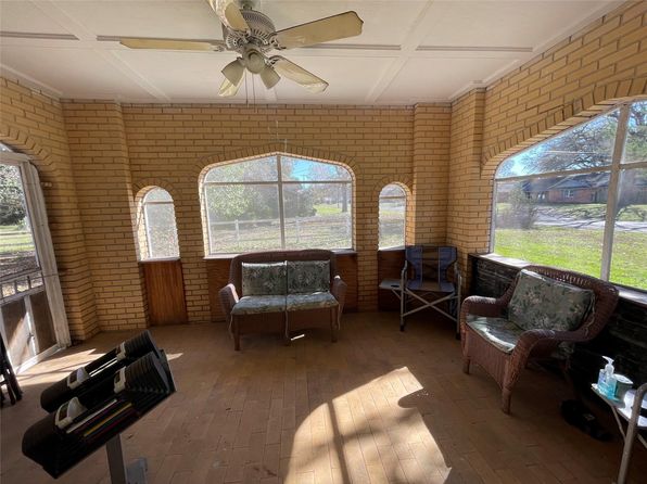 926 S Cass St, Centerville, TX 75833