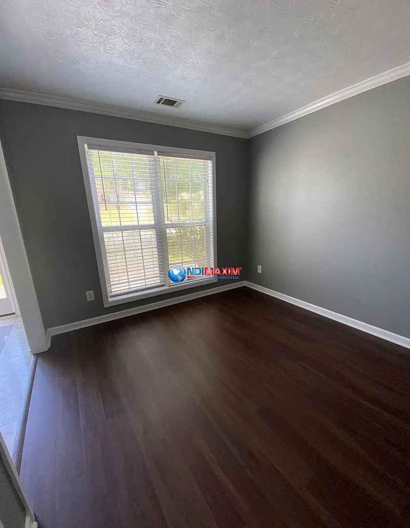 Spacious 4-bedroom house in Lawrenceville — Photo 3