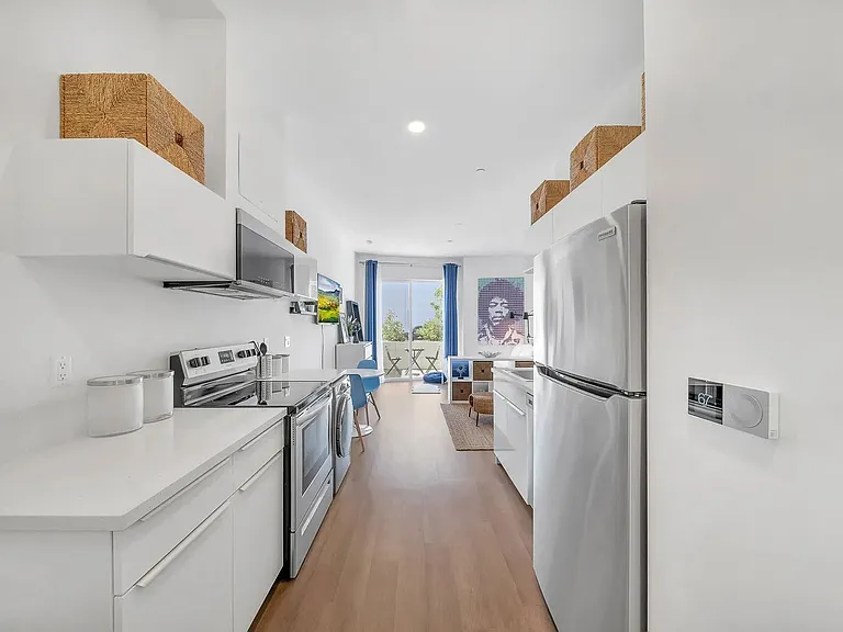 16819 S Normandie Ave — Photo 43