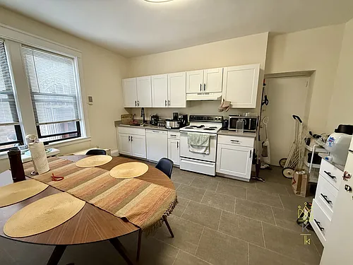 122 Babcock St Photo 1
